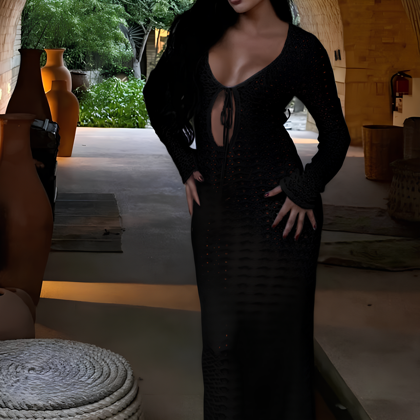 Completo vestaglia e camicia da notte in raso con spalline in corda, dettagli in pizzo sul petto e sulla schiena