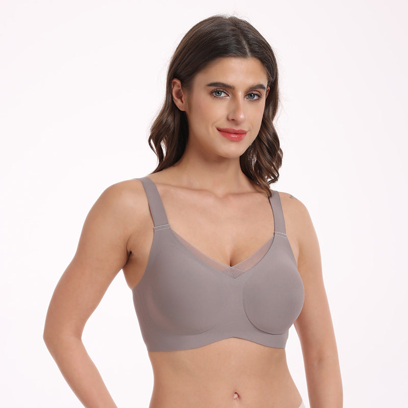 Completo vestaglia e camicia da notte in raso con spalline sottili e dettagli in pizzo