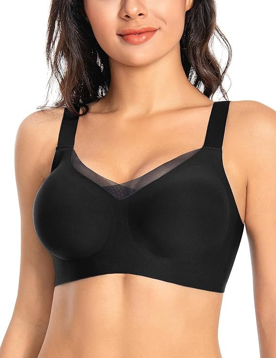 Completo vestaglia e camicia da notte in raso con spalline sottili e dettagli in pizzo
