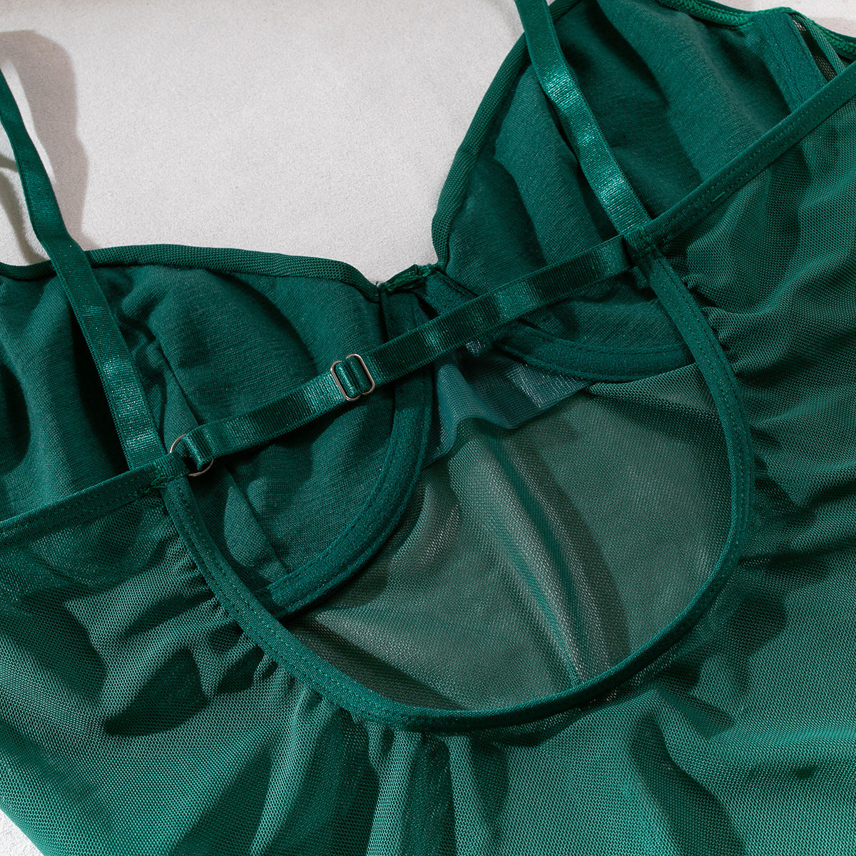 Completo vestaglia e camicia da notte in raso con spalline in corda, dettagli in pizzo sul petto e sulla schiena