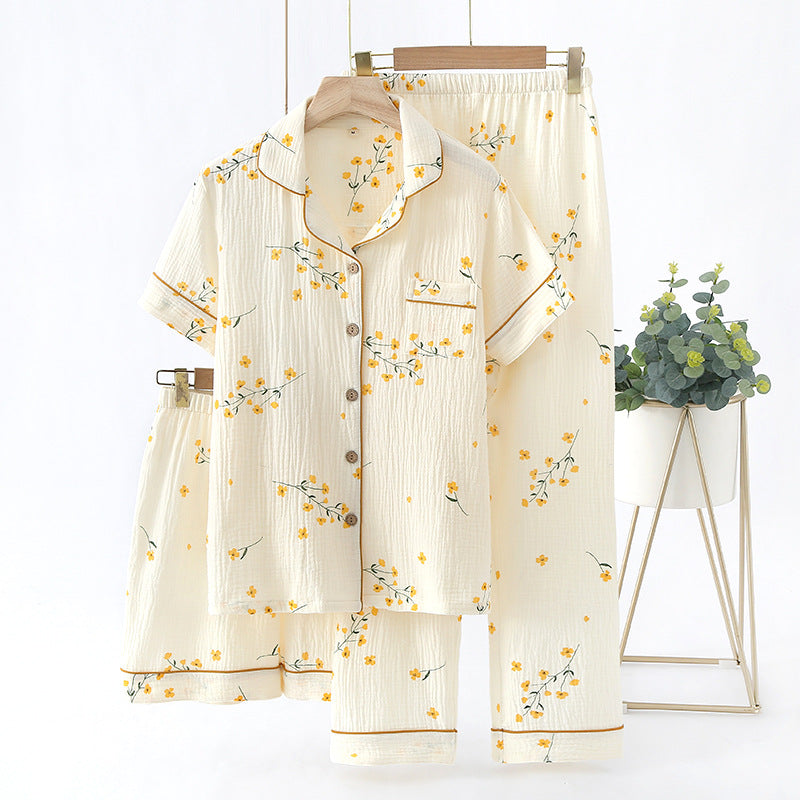 Negligé- und Morgenmantel-Set aus Satin mit Spitzen-Details, tiefem Dekolleté vorne und hinten sowie Spaghettiträgern