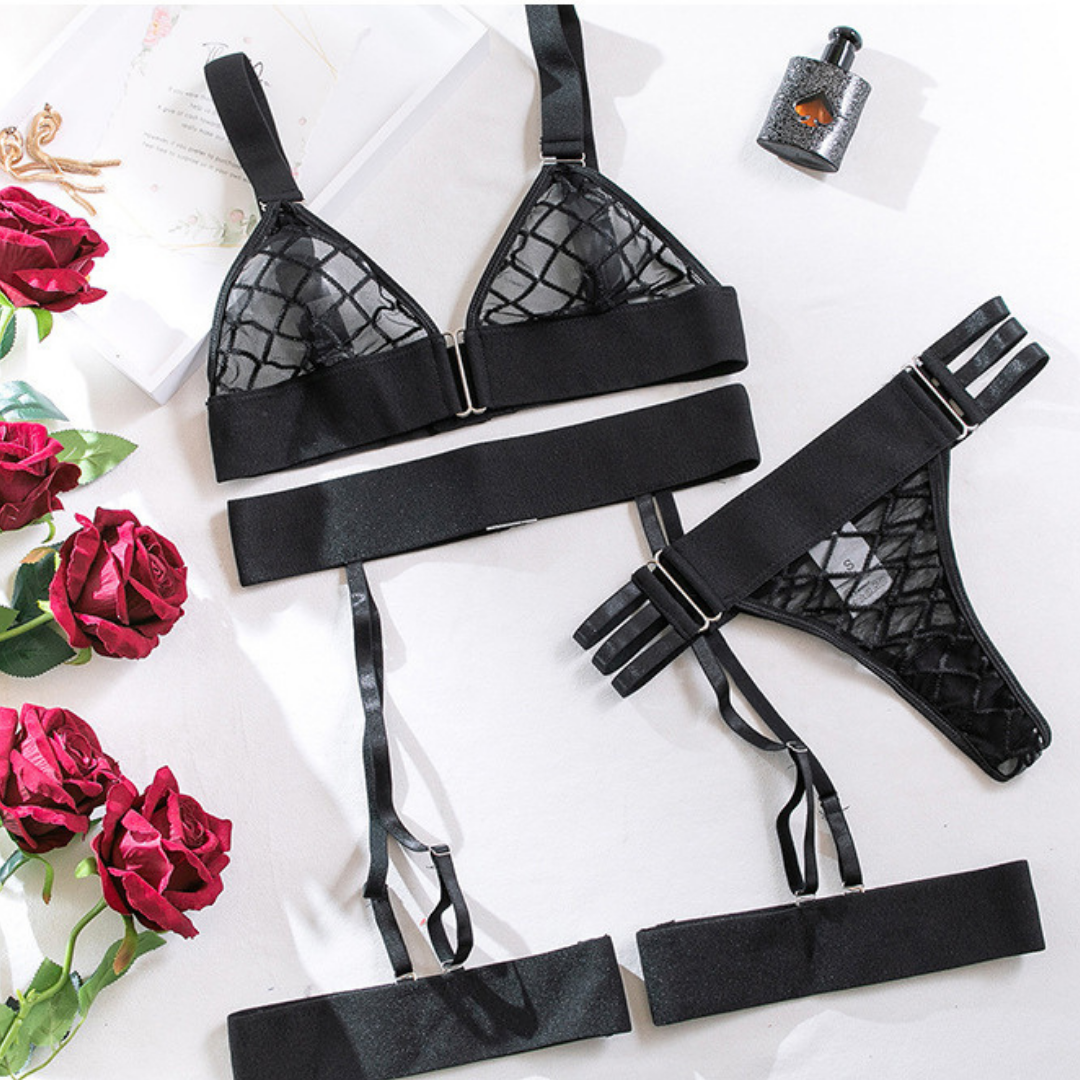 Satin-Nachthemd- und Morgenmantel-Set mit Spitzendetails und schmalen Trägern