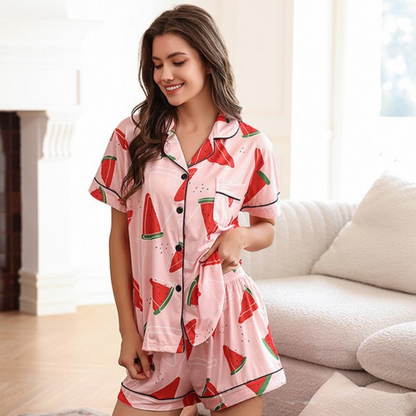 Kurzärmliges Pyjama-Set mit Shorts, Paspelierung und Brusttasche