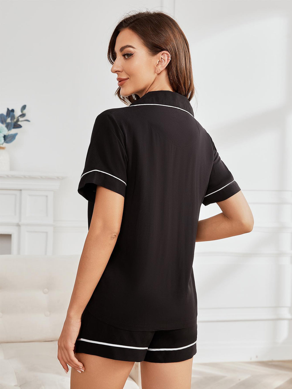 Kurzärmliges Pyjama-Set mit Shorts, Paspelierung und Brusttasche