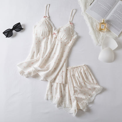 Negligé- und Morgenmantel-Set aus Satin mit Spitzen-Details, tiefem Dekolleté vorne und hinten sowie Spaghettiträgern