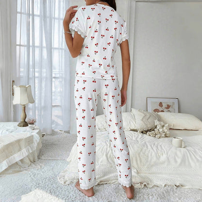 Pigiama completo con pantaloncini a maniche corte con dettagli tascabili