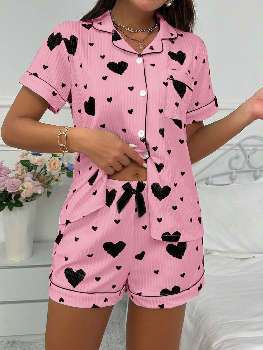 Completo vestaglia e camicia da notte in raso con spalline sottili e dettagli in pizzo