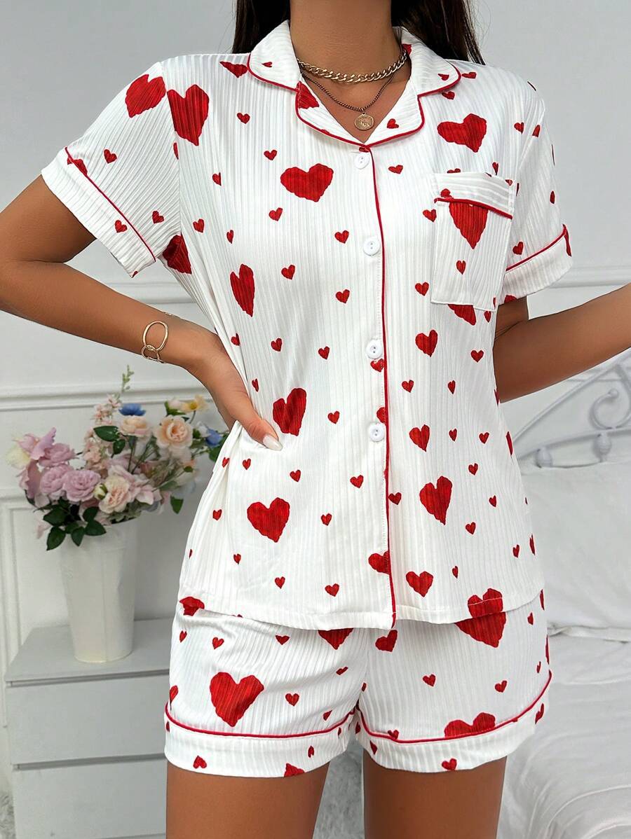 Completo vestaglia e camicia da notte in raso con spalline sottili e dettagli in pizzo