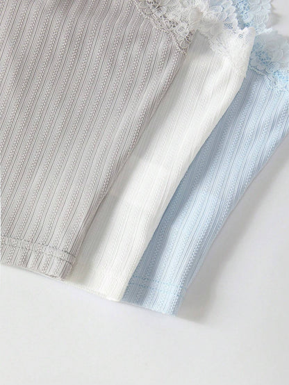 Negligé- und Morgenmantel-Set aus Satin mit Spitzen-Details, tiefem Dekolleté vorne und hinten sowie Spaghettiträgern