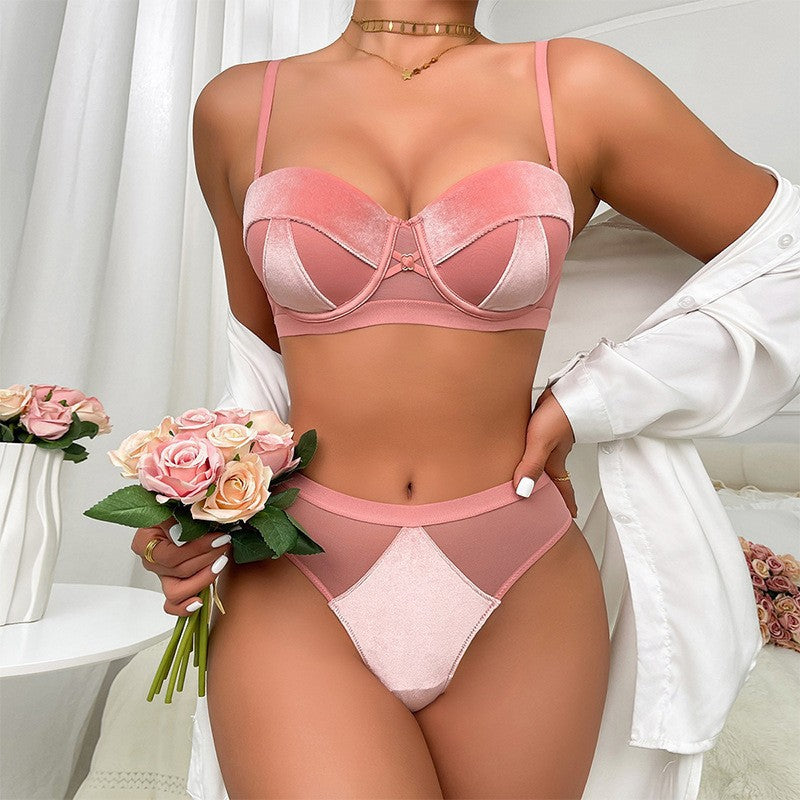 Satin-Nachthemd- und Morgenmantel-Set mit Spitzendetails und schmalen Trägern