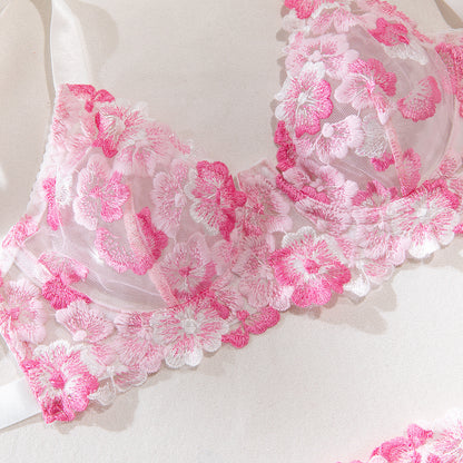 Satin-Nachthemd- und Morgenmantel-Set mit Spitzendetails und schmalen Trägern