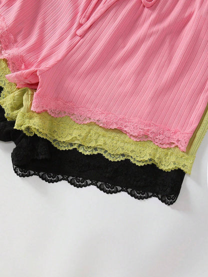 Negligé- und Morgenmantel-Set aus Satin mit Spitzen-Details, tiefem Dekolleté vorne und hinten sowie Spaghettiträgern