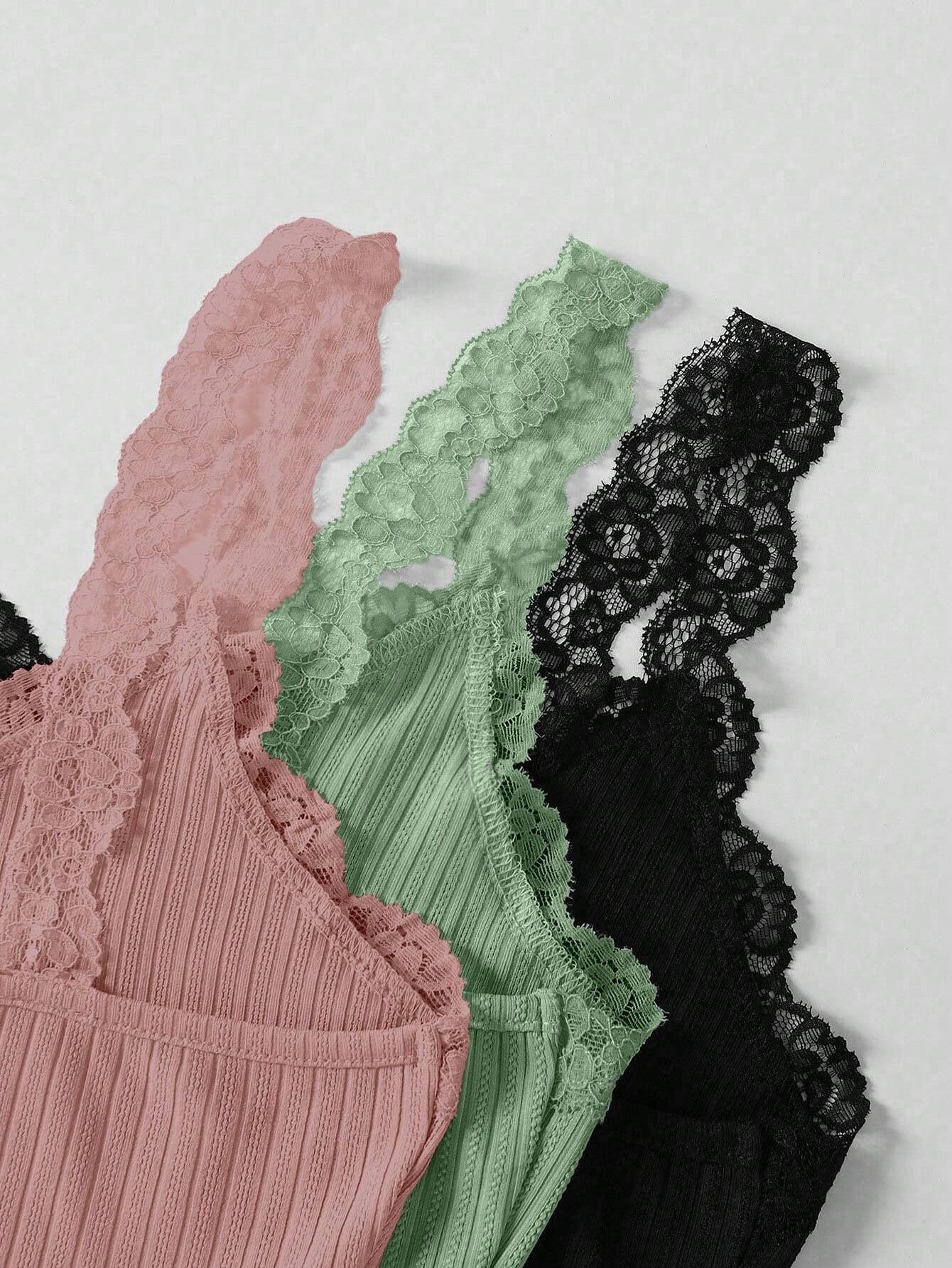 Negligé- und Morgenmantel-Set aus Satin mit Spitzen-Details, tiefem Dekolleté vorne und hinten sowie Spaghettiträgern