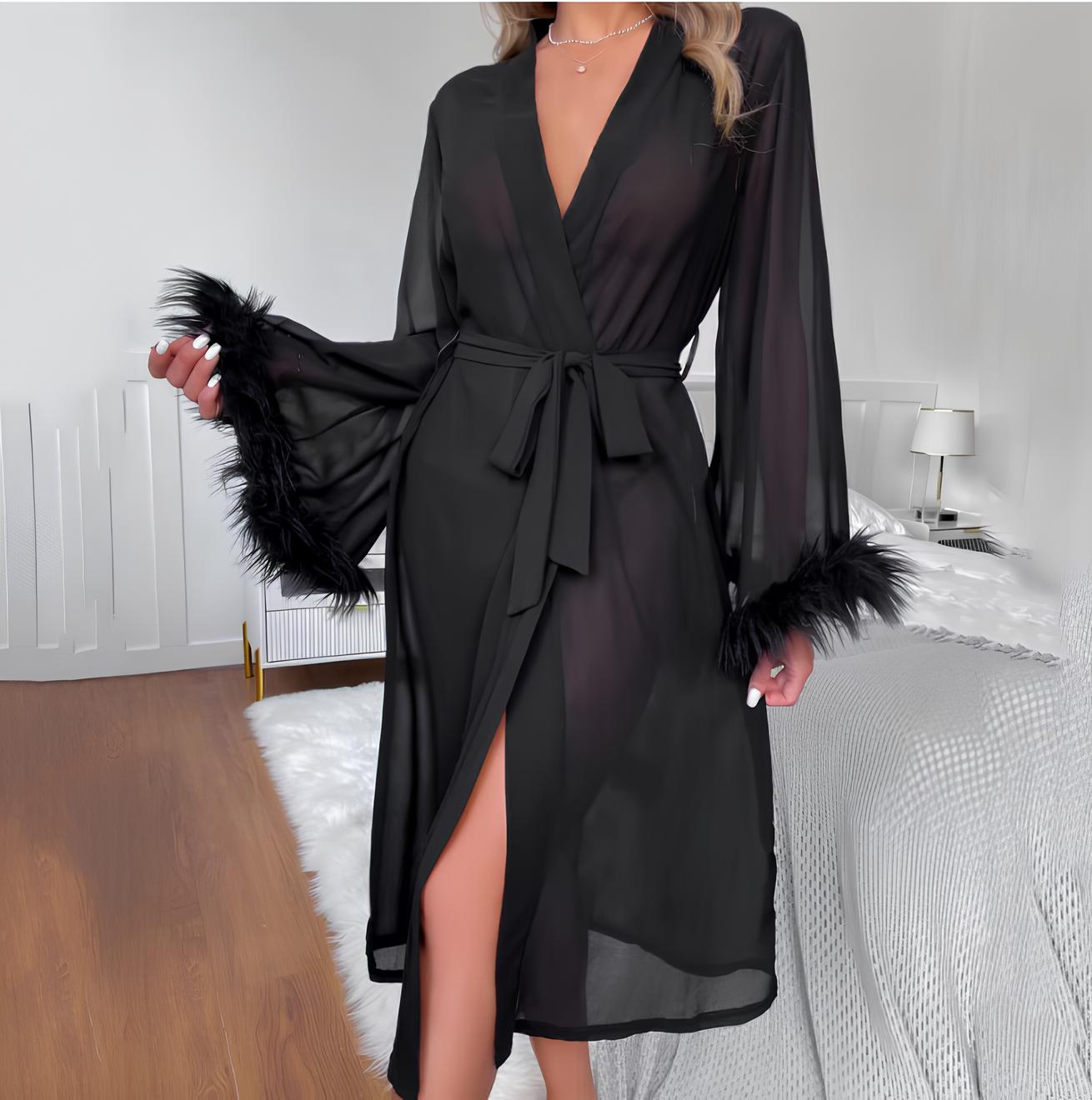 Vestaglia lunga in tulle trasparente con cintura e dettagli in piume - Nero