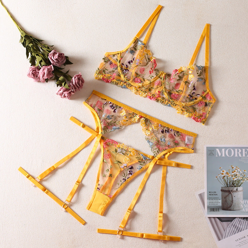 Satin-Nachthemd- und Morgenmantel-Set mit Spitzendetails und schmalen Trägern