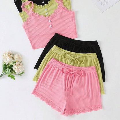 Negligé- und Morgenmantel-Set aus Satin mit Spitzen-Details, tiefem Dekolleté vorne und hinten sowie Spaghettiträgern