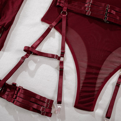 Completo vestaglia e camicia da notte in raso con spalline in corda, dettagli in pizzo sul petto e sulla schiena
